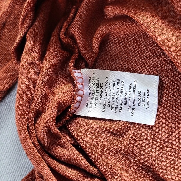 Leith Lightweight Long Sleeve Funnel Neck Top - Picture 4 of 5